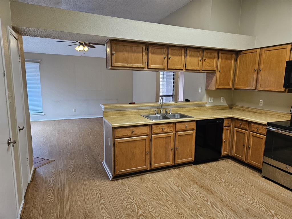 559 Lee Drive