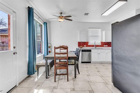 Tiny photo for 11856 Porcupine Drive, Fort Worth, TX 76244 (MLS # 21138473)