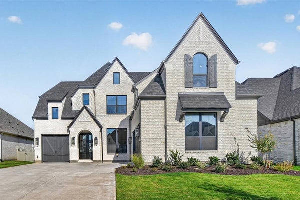 307 TAYLOR WAY, JUSTIN, TX 76247 - Image d4ebc698c86b4d4c850b7d79280c8392/2039355474