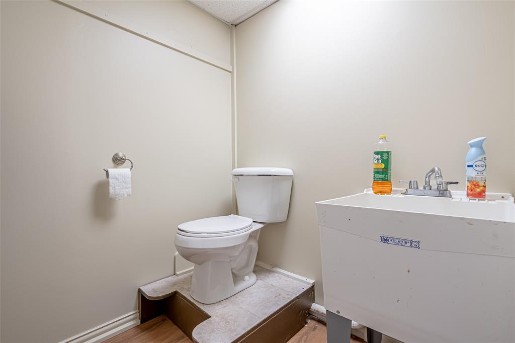 Eastwood Village - Commercial Sale