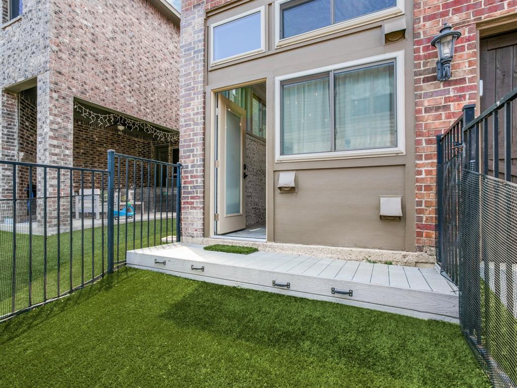 Keller Town Center Add - Residential Lease