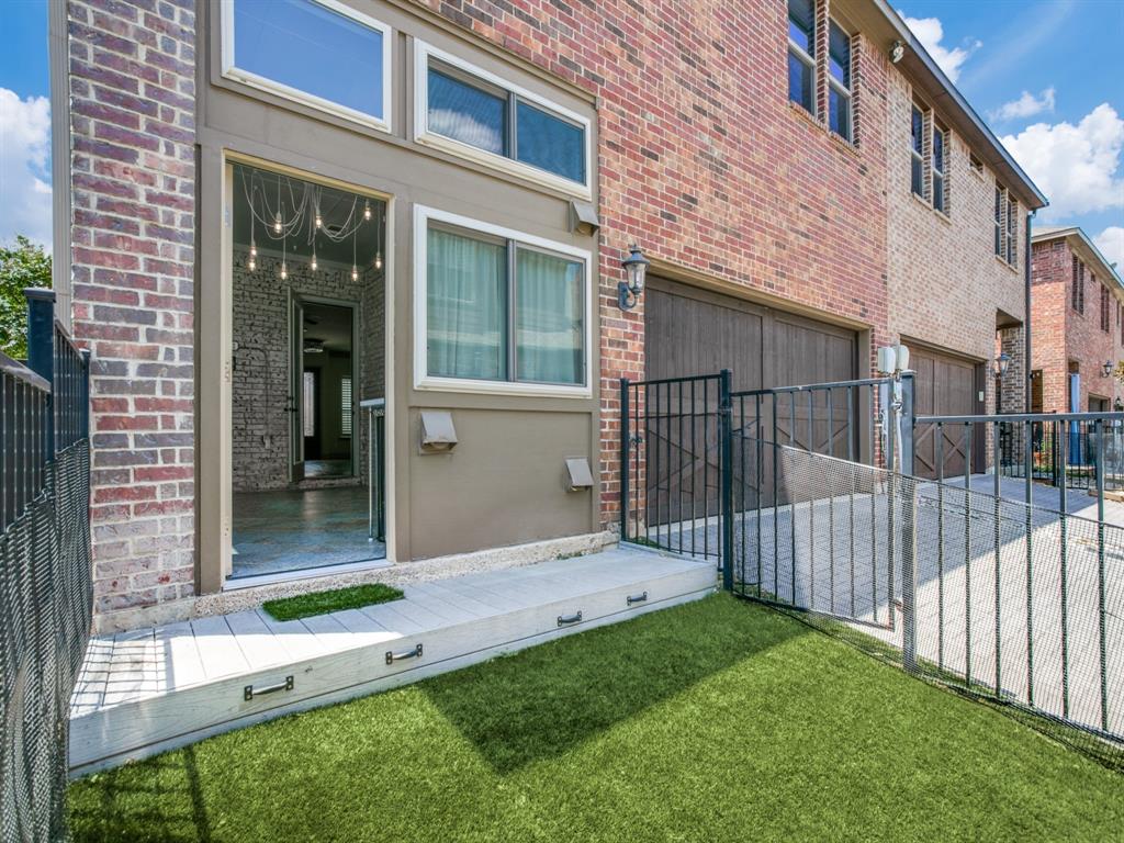 Keller Town Center Add - Residential Lease