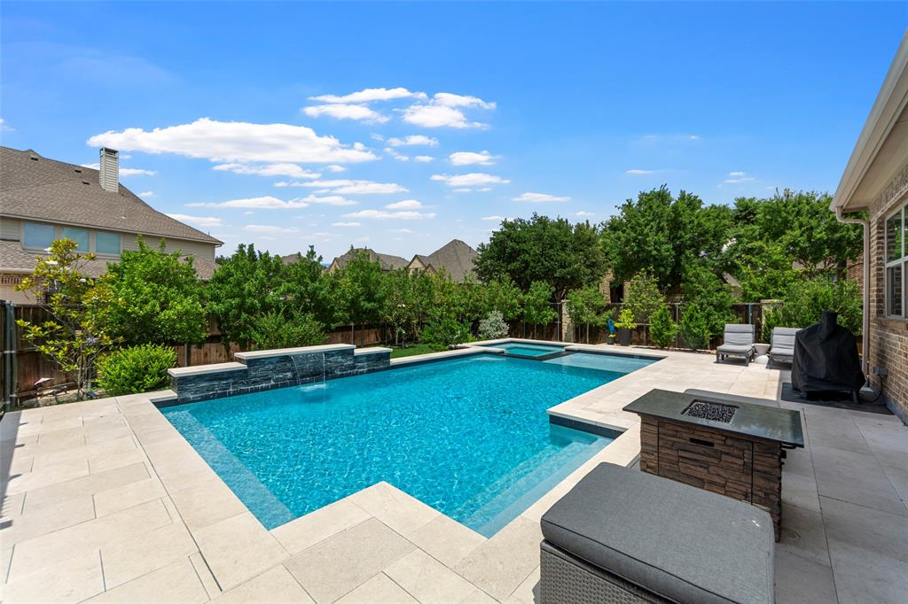 856 Fountain View Court