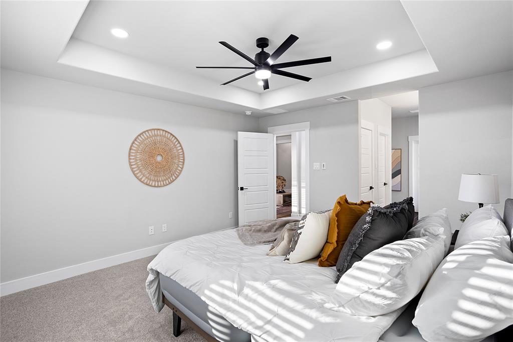 GLADIATOR ESTS - Residential