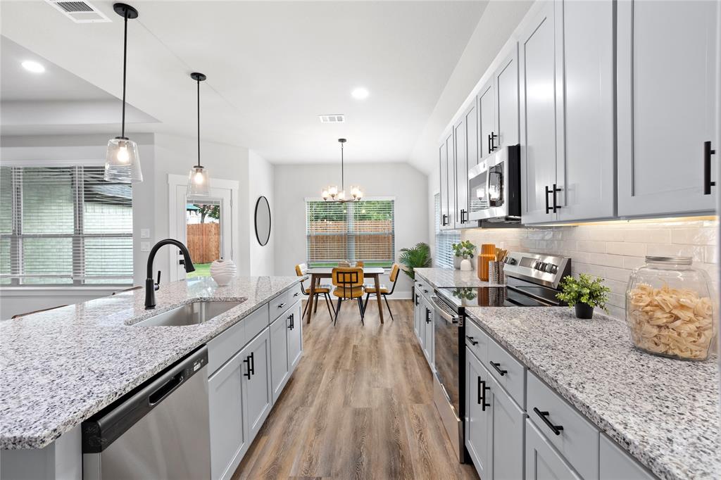 GLADIATOR ESTS - Residential