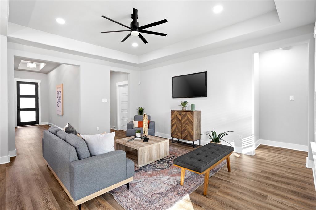 GLADIATOR ESTS - Residential