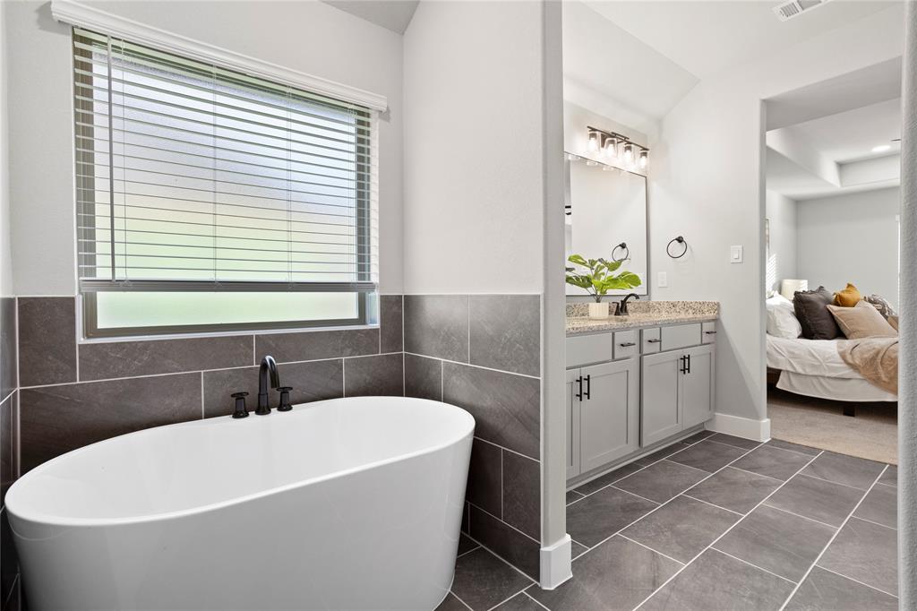 GLADIATOR ESTS - Residential