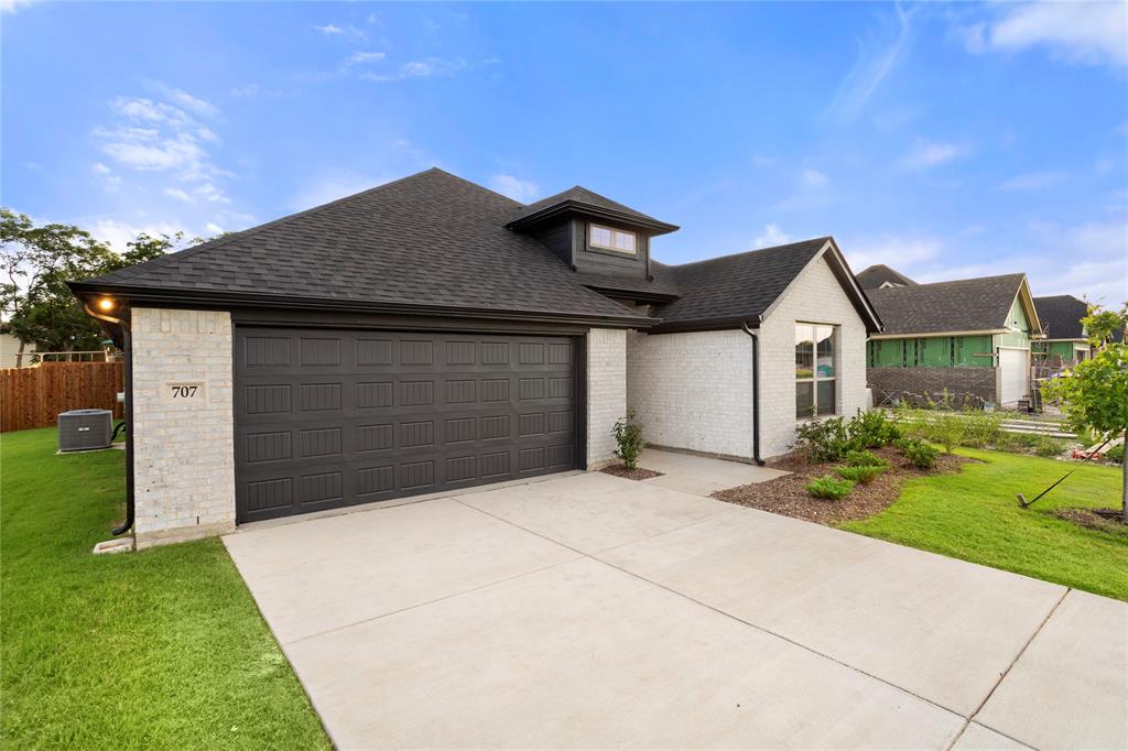 GLADIATOR ESTS - Residential