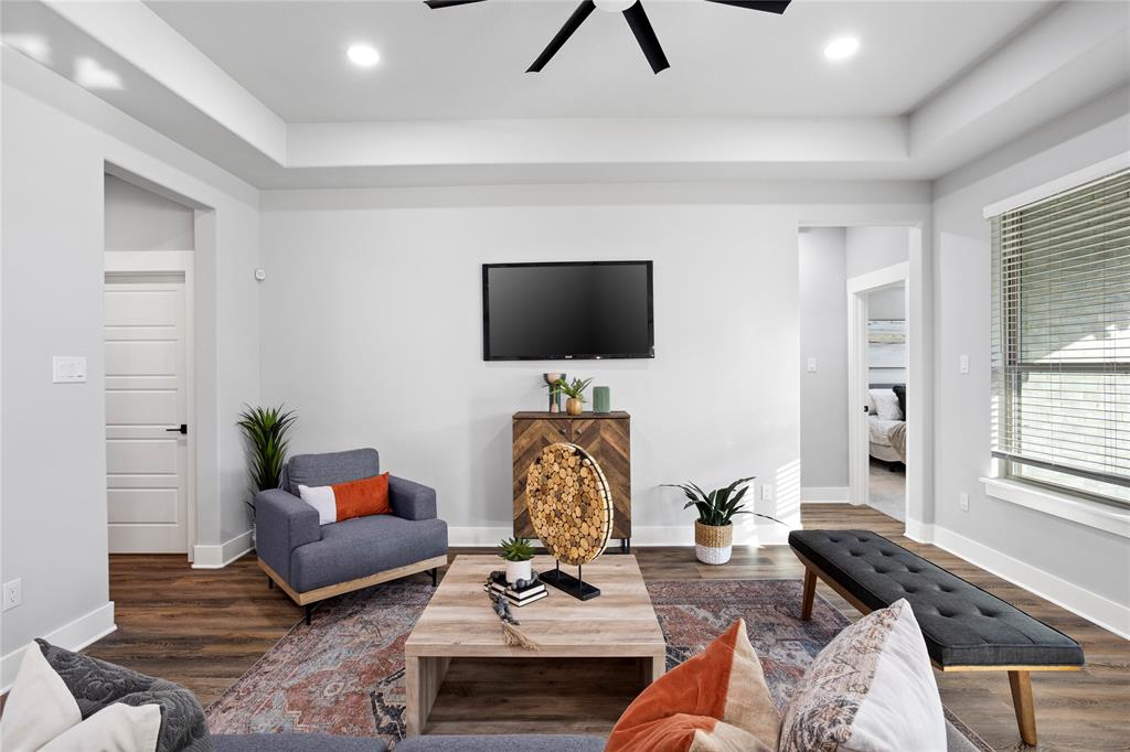 GLADIATOR ESTS - Residential