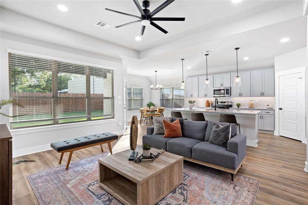 GLADIATOR ESTS - Residential