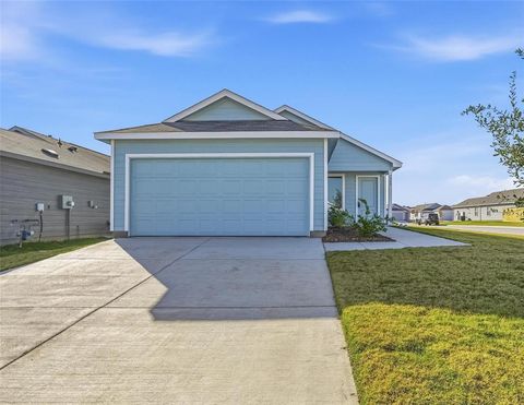 Photo of 3900 Pontchartrain Parkway, Sherman, TX 75090 (MLS # 21159517)