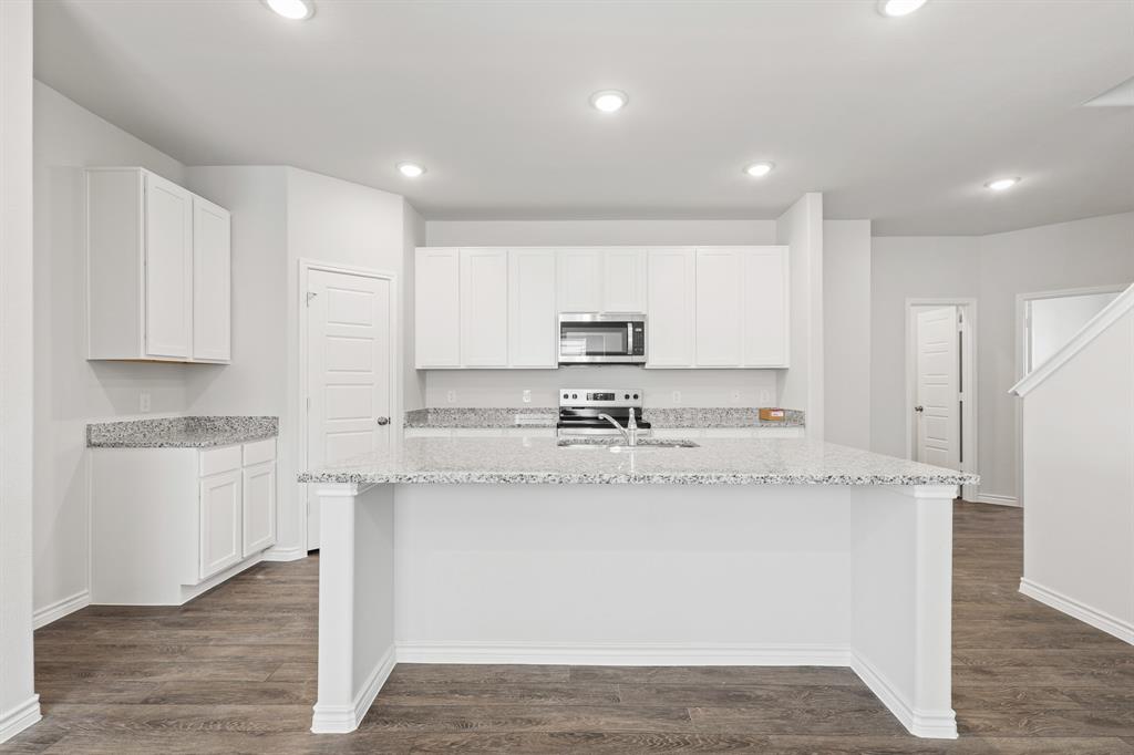 10033 Freighter Trail