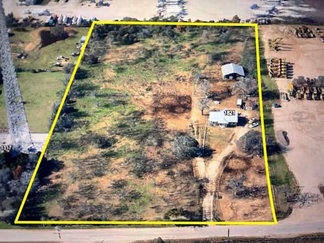 1821 County Road 801b