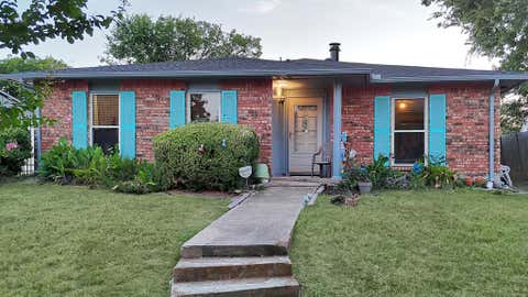 Photo of 241 S Young Boulevard, DeSoto, TX 75115 (MLS # 21364742)