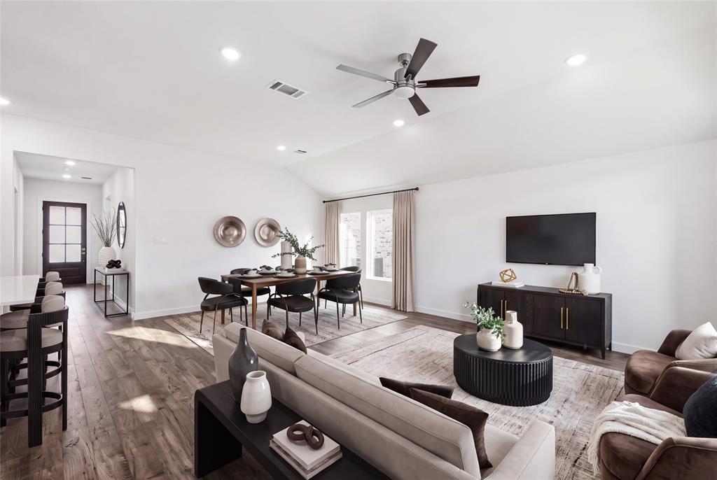 4653 Commack Drive