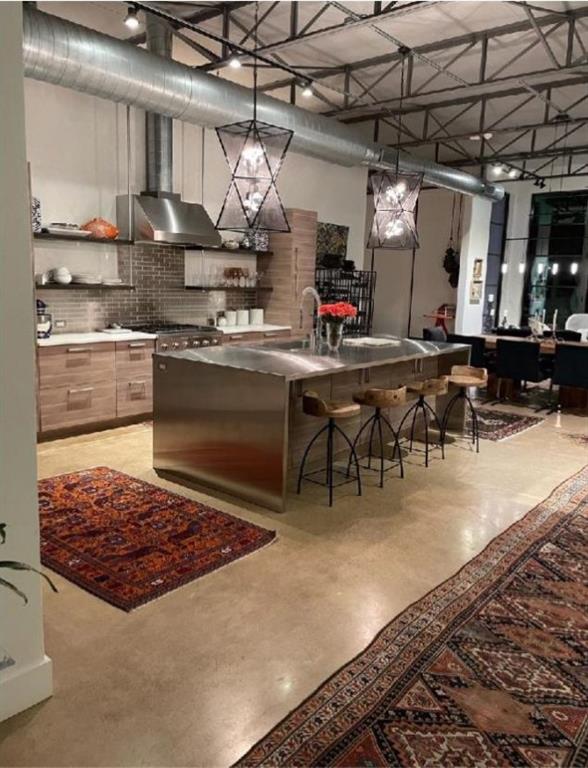 2323 Farrington Street