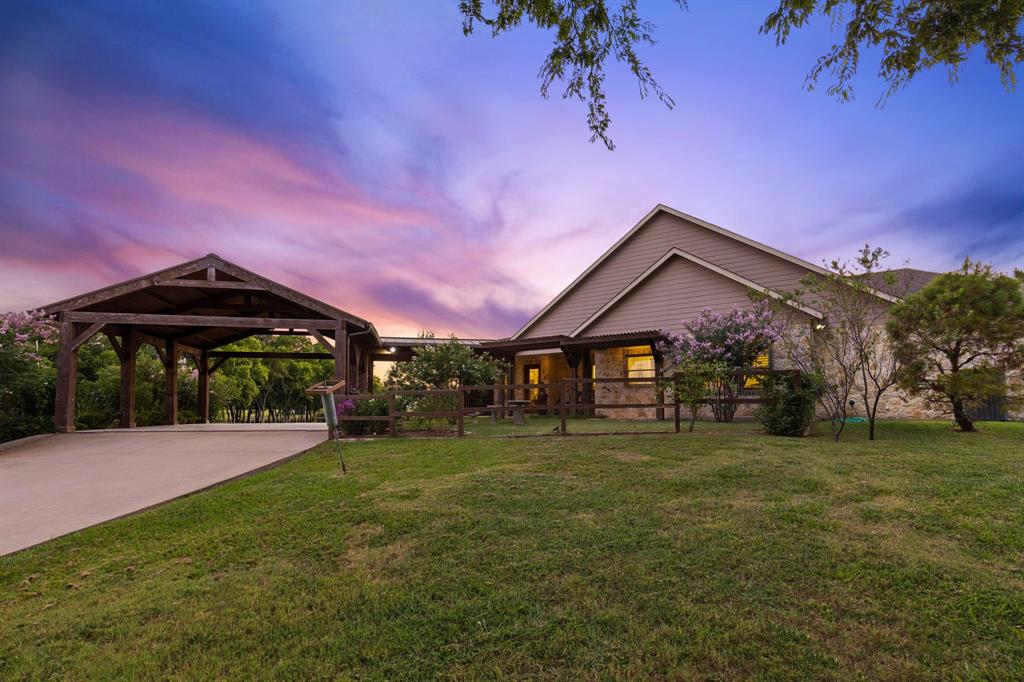 122 Lovers Leap Lane
