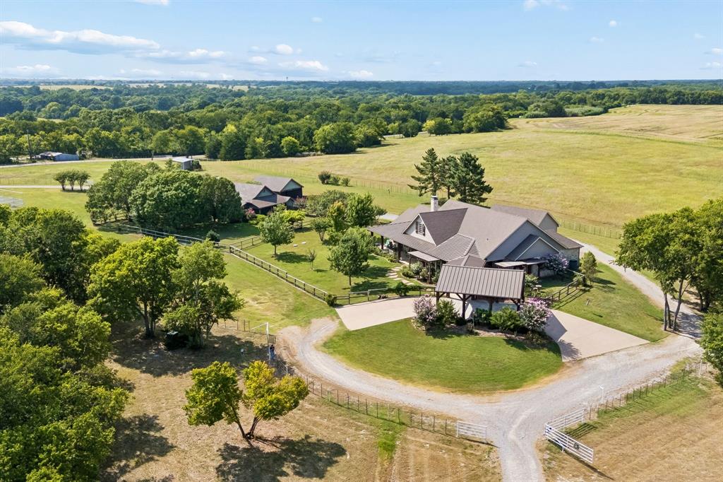 122 Lovers Leap Lane