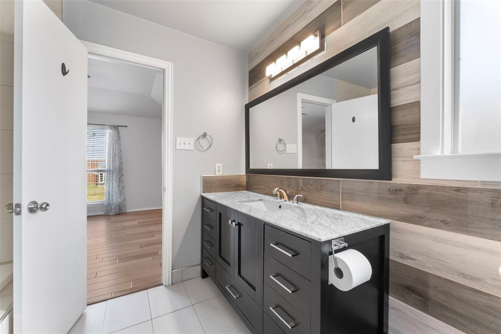 RIVER RIDGE PH 1 BLOCK A LOT 7 - Residential