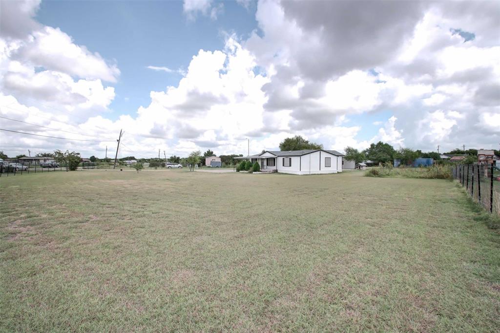 6112 Wild Berry Trail