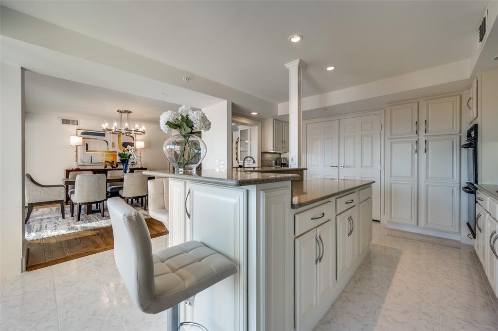 Crestpark Highland Park Condo - Residential