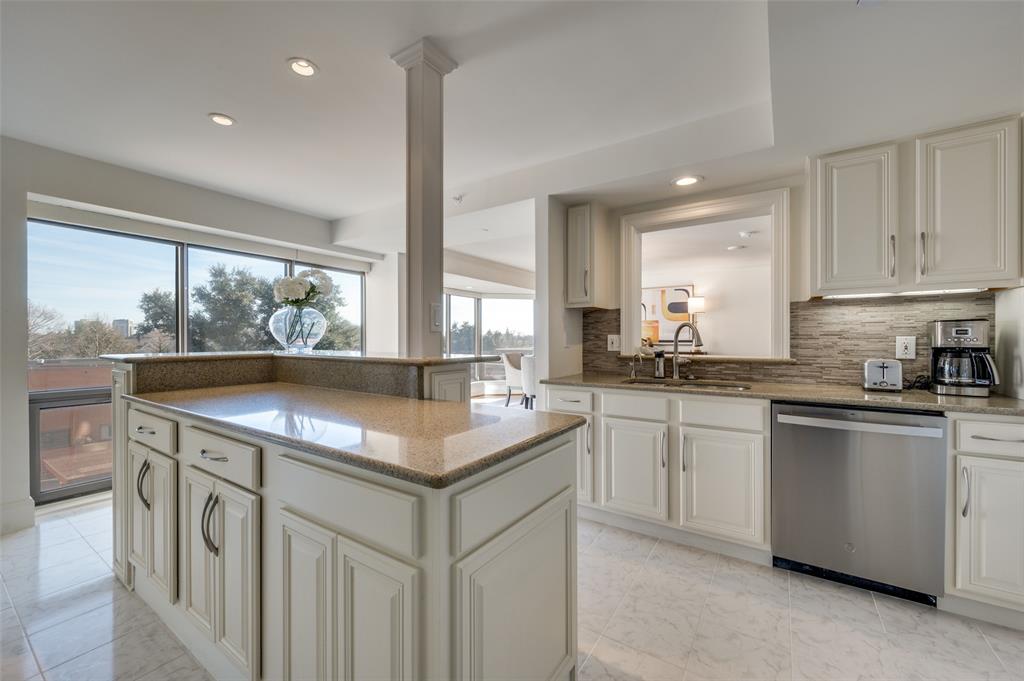 Crestpark Highland Park Condo - Residential