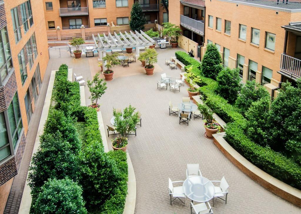 Crestpark Highland Park Condo - Residential