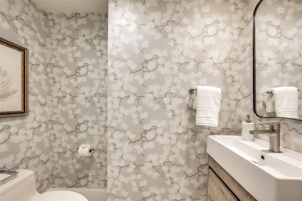 Crestpark Highland Park Condo - Residential