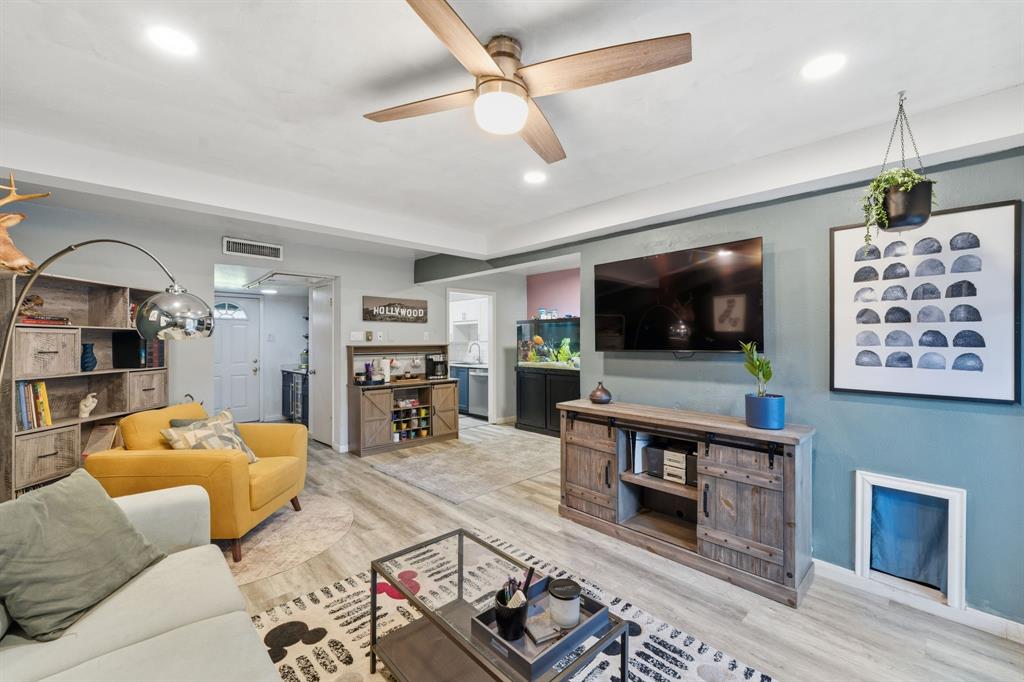 1821 E Grauwyler Road 181