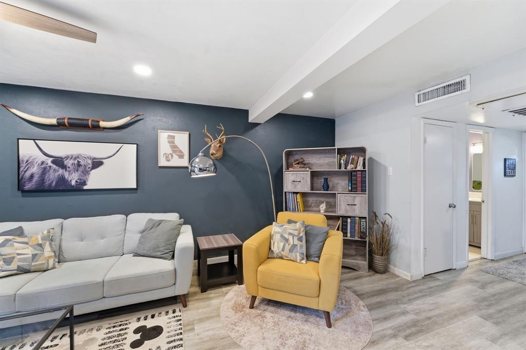 1821 E Grauwyler Road 181