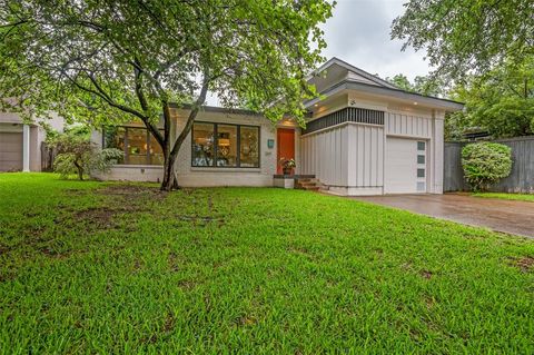 2811 Maple Springs Boulevard Dallas TX 75235