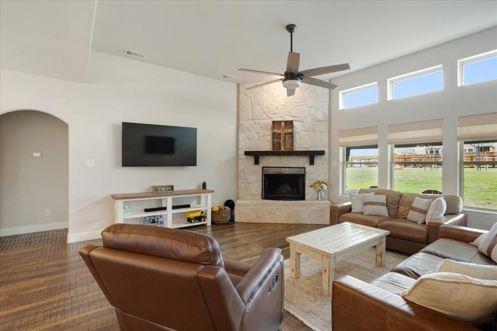 1205 Redbud