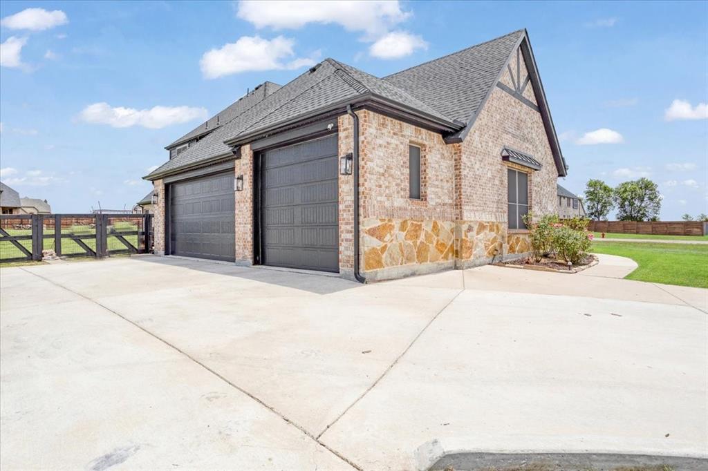 1205 Redbud