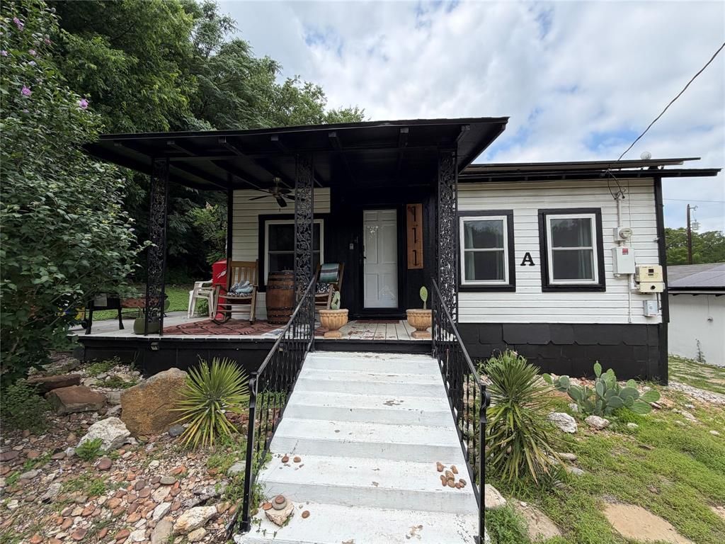 Photo of 111 Apache Trail, Whitney, TX 76692 (MLS # 21268652)