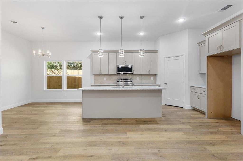 Howard W R Add - Residential