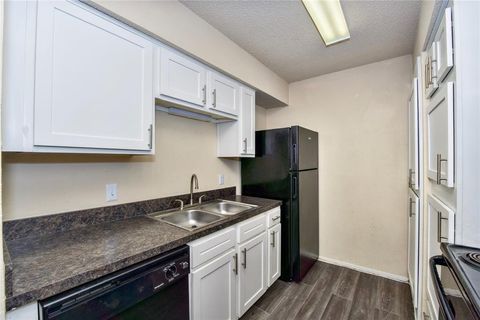 Tiny photo for 9696 Walnut Street #312, Dallas, TX 75243 (MLS # 21100099)