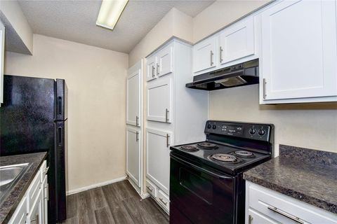 Tiny photo for 9696 Walnut Street #312, Dallas, TX 75243 (MLS # 21100099)