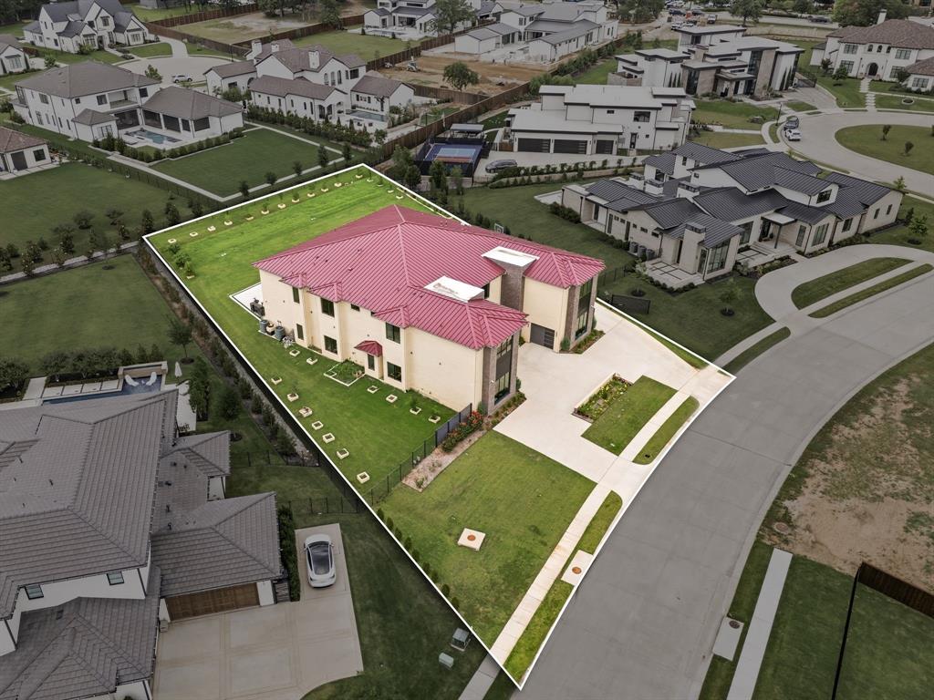 712 Crescent Heights