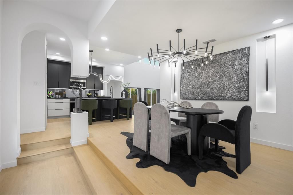 Photo of 3343 Parvia Avenue, Dallas, TX 75212 (MLS # 21113023)