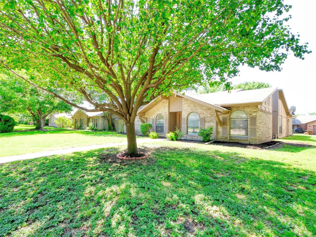 2704 Countess Drive