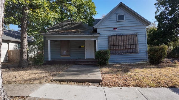1102 E TERRELL AVE, FORT WORTH, TX 76104 - Image d539d4c1f8fb0739e6d10832eaa56cf8/2320919632