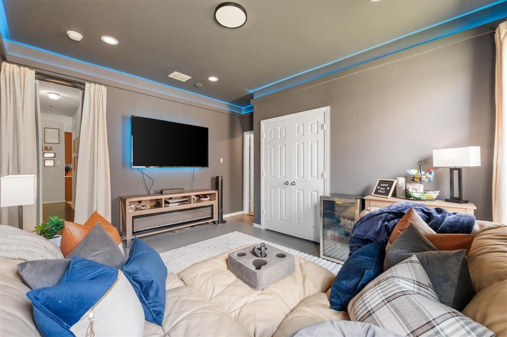 Holland Estates Add - Residential