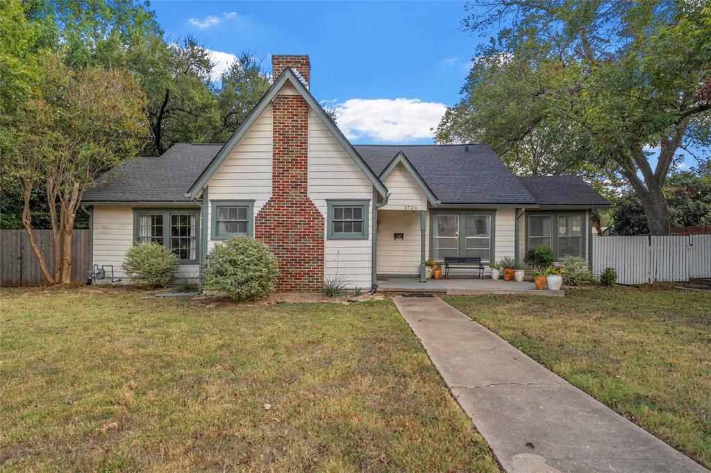 Photo for 3726 Gorman Avenue, Waco, TX 76710 (MLS # 21098140)