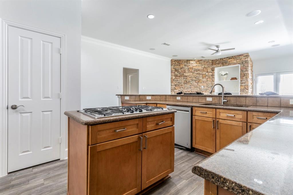 9300 Ponderosa Trail