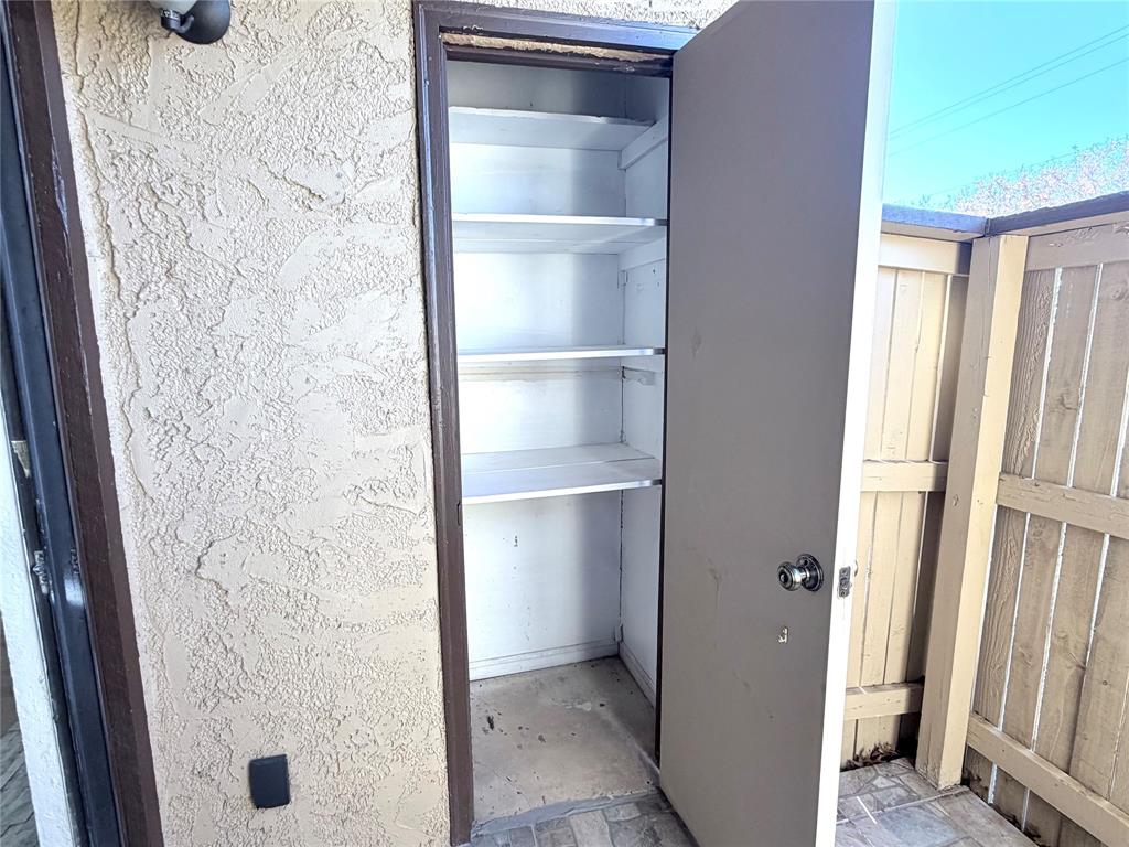 Cloisters Condo The - Residential Lease