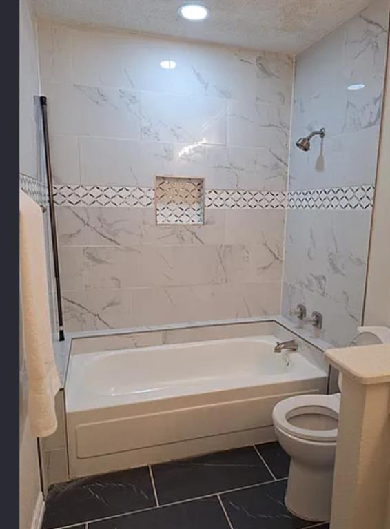 Cloisters Condo The - Residential Lease