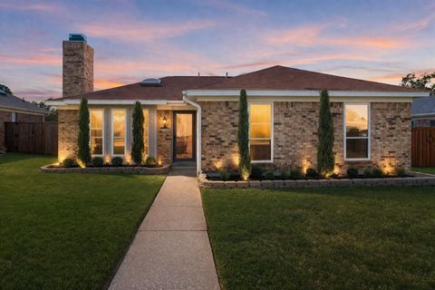 Tiny photo for 2720 Oak Trail, Carrollton, TX 75007 (MLS # 21221967)