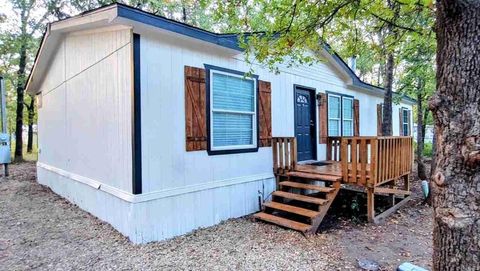 A home in West Tawakoni