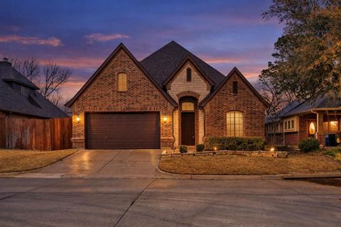 716 Crestridge Circle Euless TX 76040