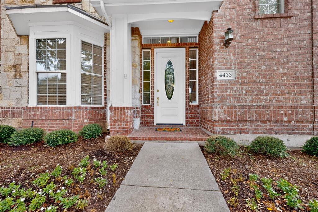 4433 Courtney Lane
